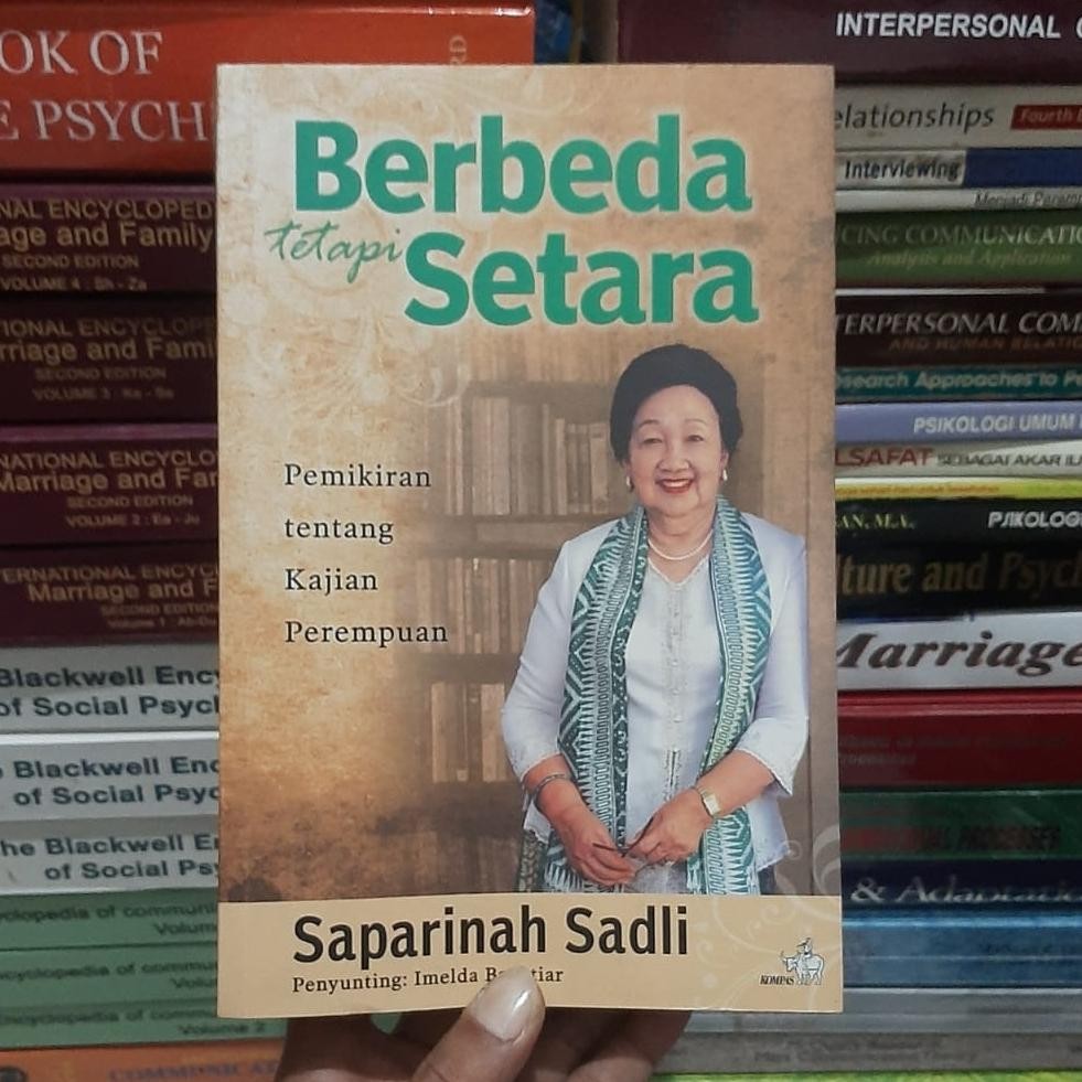 berbeda tetapi setara by saparinah sadli ORIGINAL