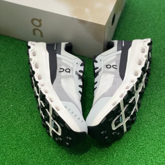 ON CLOUD Cloudvista 2 Men Glacier Eclipse Authentic / Sepatu ON CLOUD Original