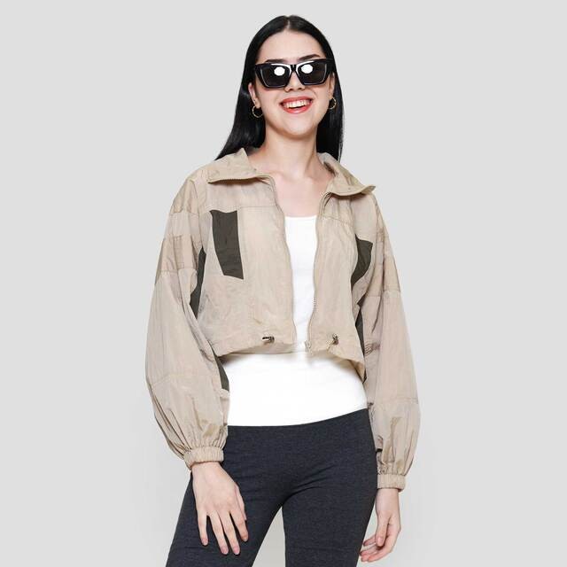 Nevada Sld Boxy Parasut Cut And Sew Jaket Wanita 122882212