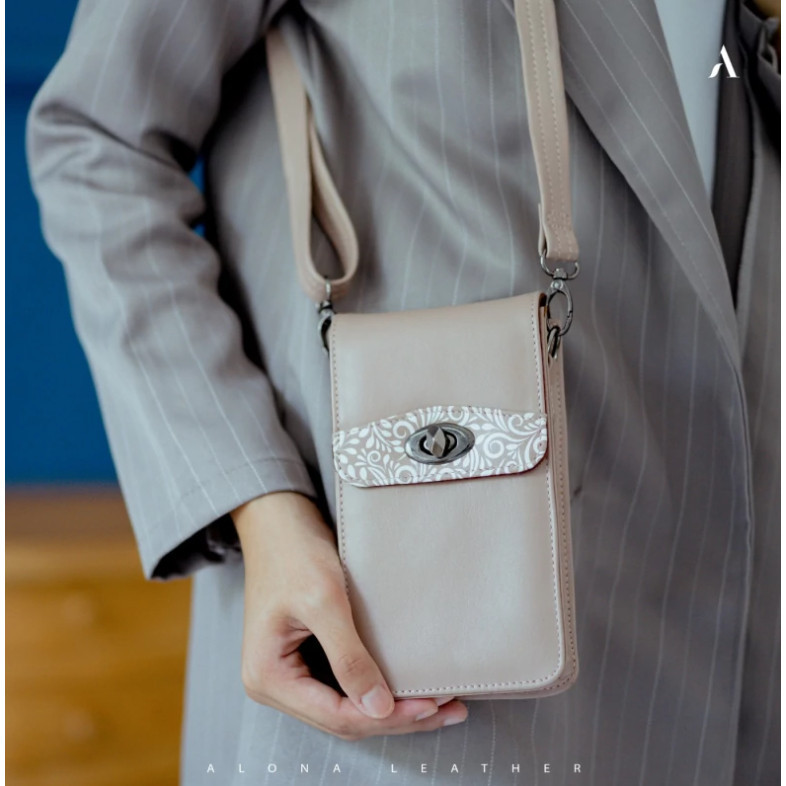 Alona Leather Jakarta - Shelie Batik Slingbag Tas Selempang Wanita Kulit Sapi Tas Cewe Simple Prakti