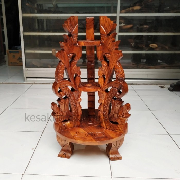 Jagrak Pataka Tempat Tombak Dan Tiang Bendera Ukiran Naga Kembar Maoni