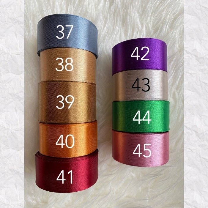 

Pita Satin 1 1/2 INCH / 4 CM