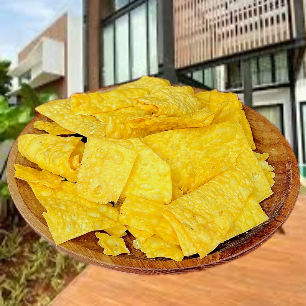 

Keripik Pangsit Goreng / Pangsit Goreng Pedas Isi 500 Gr / Sebring Batagor Kering Gurih