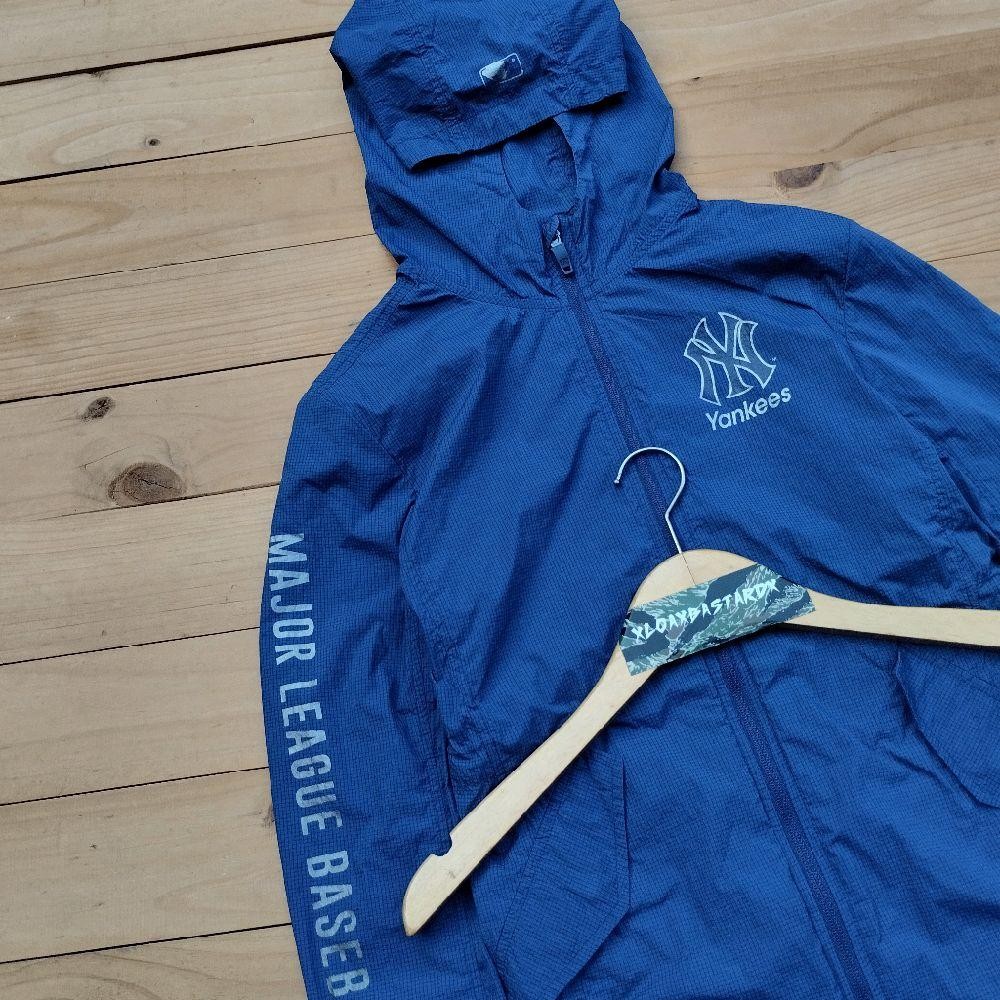 yankees running jacket