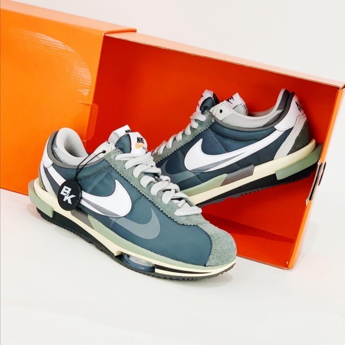 NIKE ZOOM SACAI CORTEZ IRON GREY