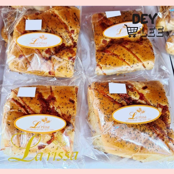 

LARISSA Roti Pizza Smoked Beef Cheese Potongan Satuan Bandung