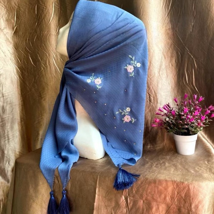 ✨TERLARIS✨ -hijab segi empat Payet bordir sulam terbaru kerudung cantik bordir - Putih