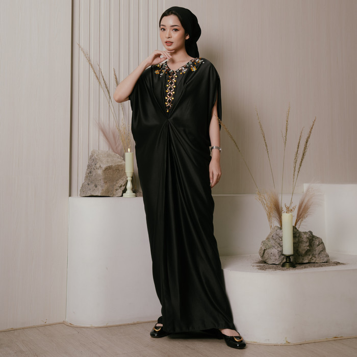 ✨LARIS✨ -Maroo - Shara Kaftan Dress Satin Payet Swaroski - Olive