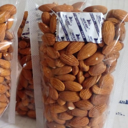 

Kacang Almond Mentah 250 gram Natural Almond Supreme 27/30