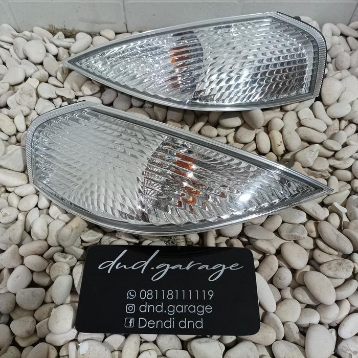 Lampu Sen Nissan Serena C24