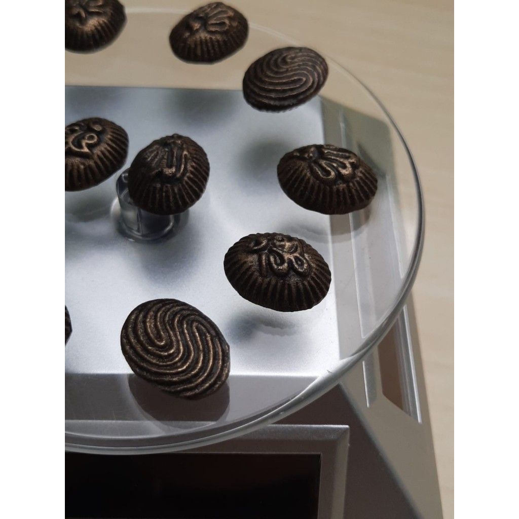 Dika Acc. Batu Kuningan dengan Lafadz Allah & Nabi Muhammad bentuk sidik jari bahan Kuningan antik u