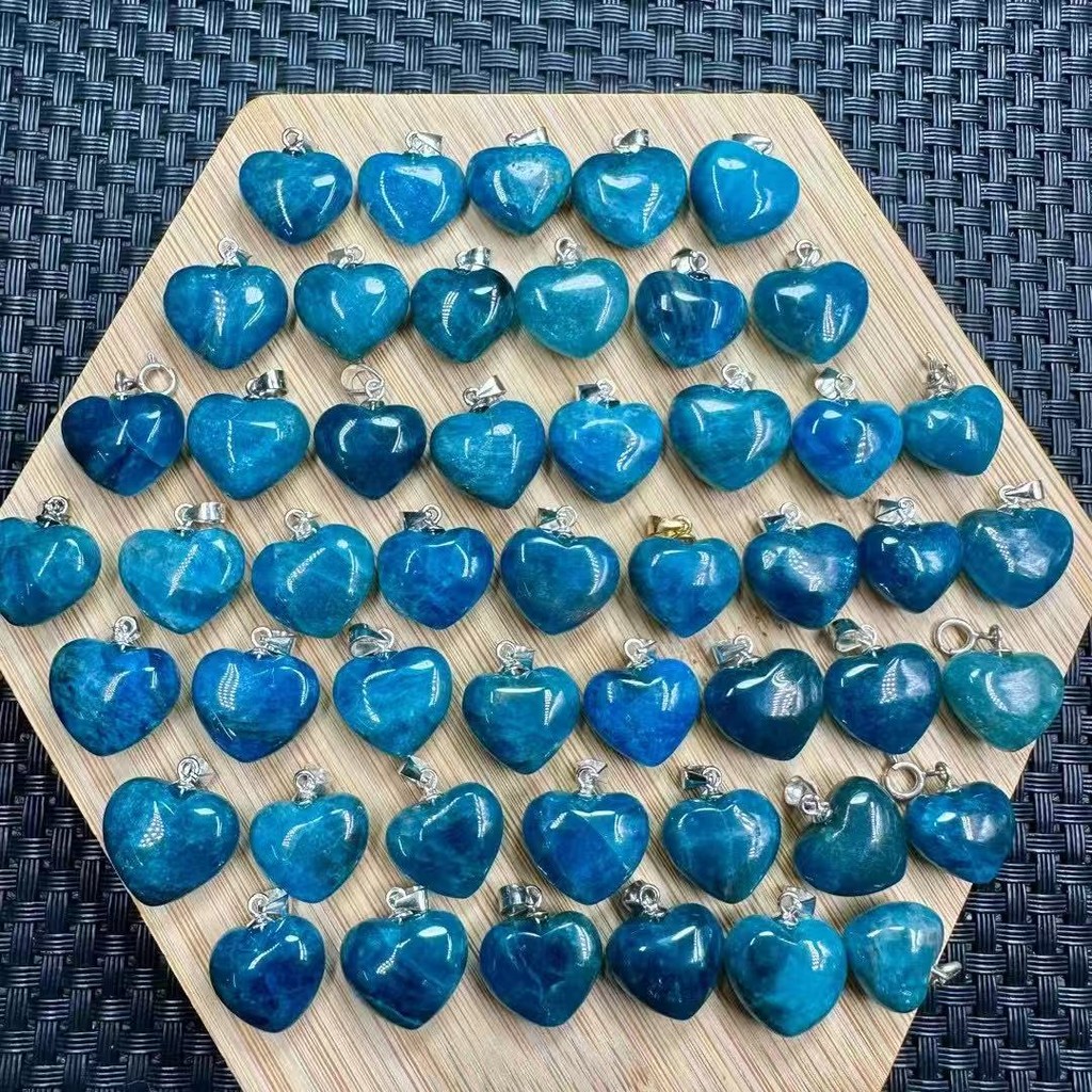 

Unit One Piece 925 Silver Inlay Natural Blue Apatite Crystal Heart Shape Pendant For Gift