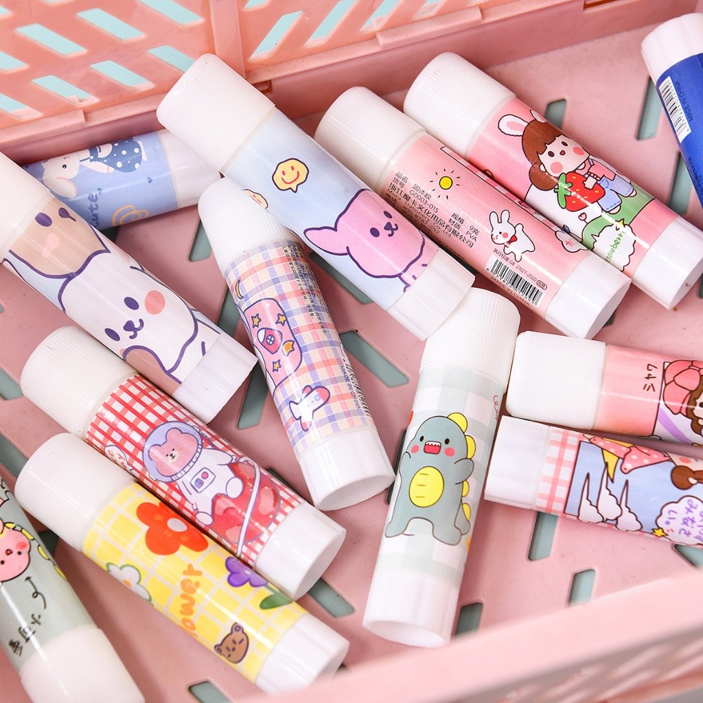 

Glue Stick Lem Stik Batang Putar Lem Perekat Kertas Padat Sekolah Kantor Motif Korea Lucu