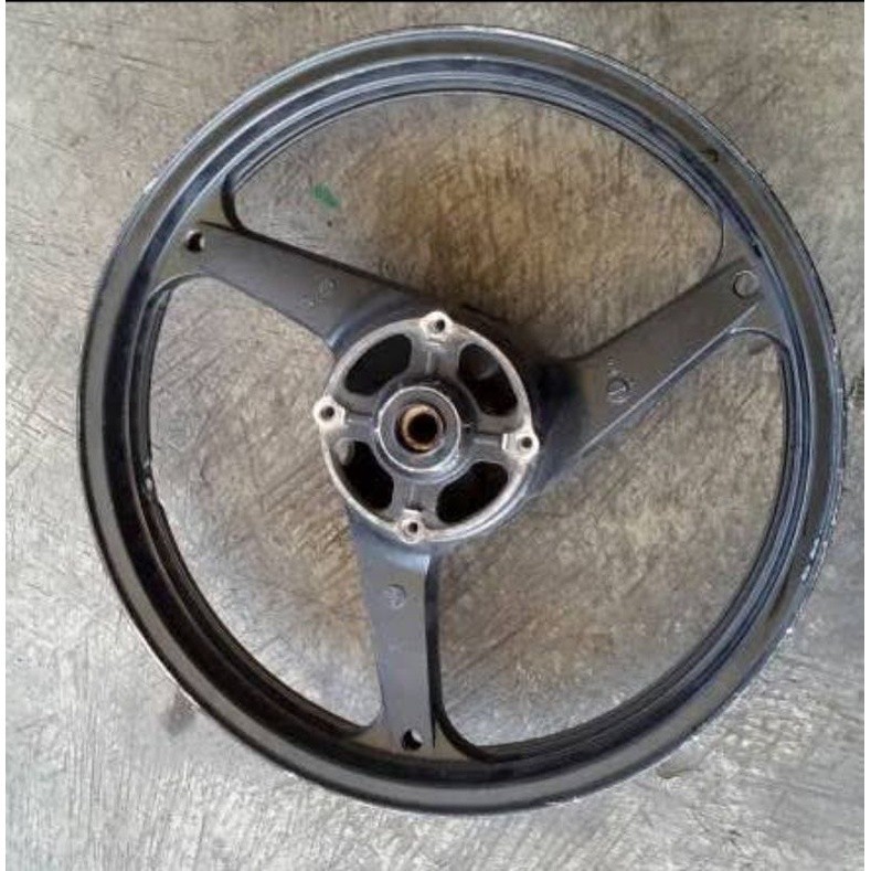 velg belakang Tiger Revo original (seken)