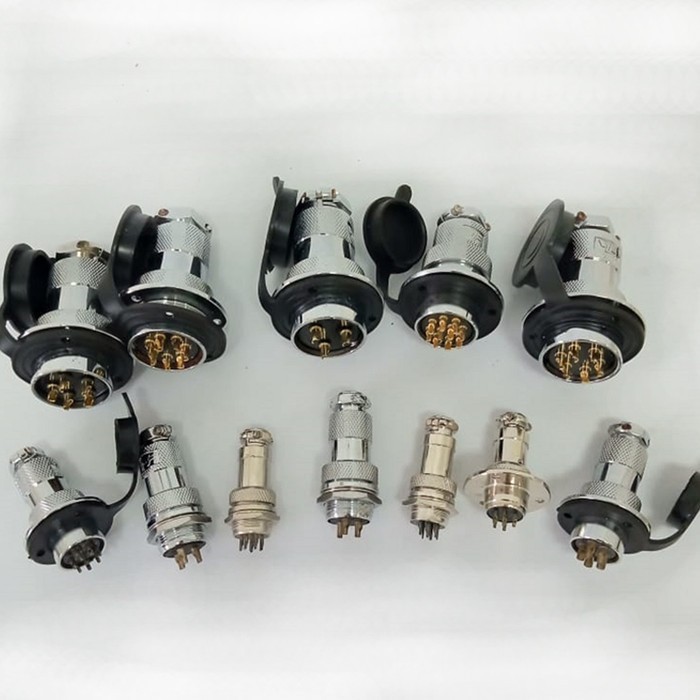 T99 Circular Connector NB Flange 16 mm Chrome 3 pin