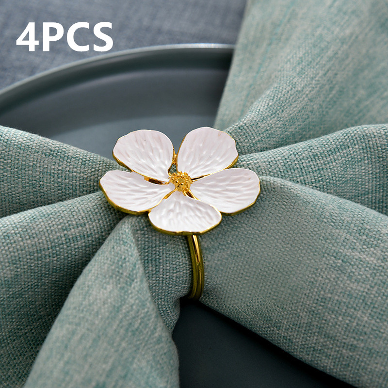 

2/4PCS Bloom Napkin Ring Flower Types Decoration Napkin Holder Plum Blossom Napkin Buckle for Hotel Parties Feast Dining Table