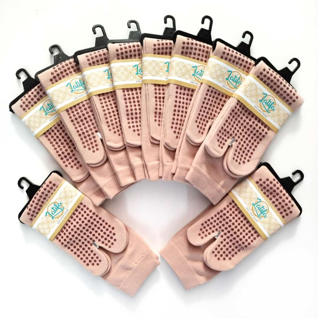 12 Pasang Kaos kaki Jempol Muslimah Anti Slip Panjang Sebetis size L