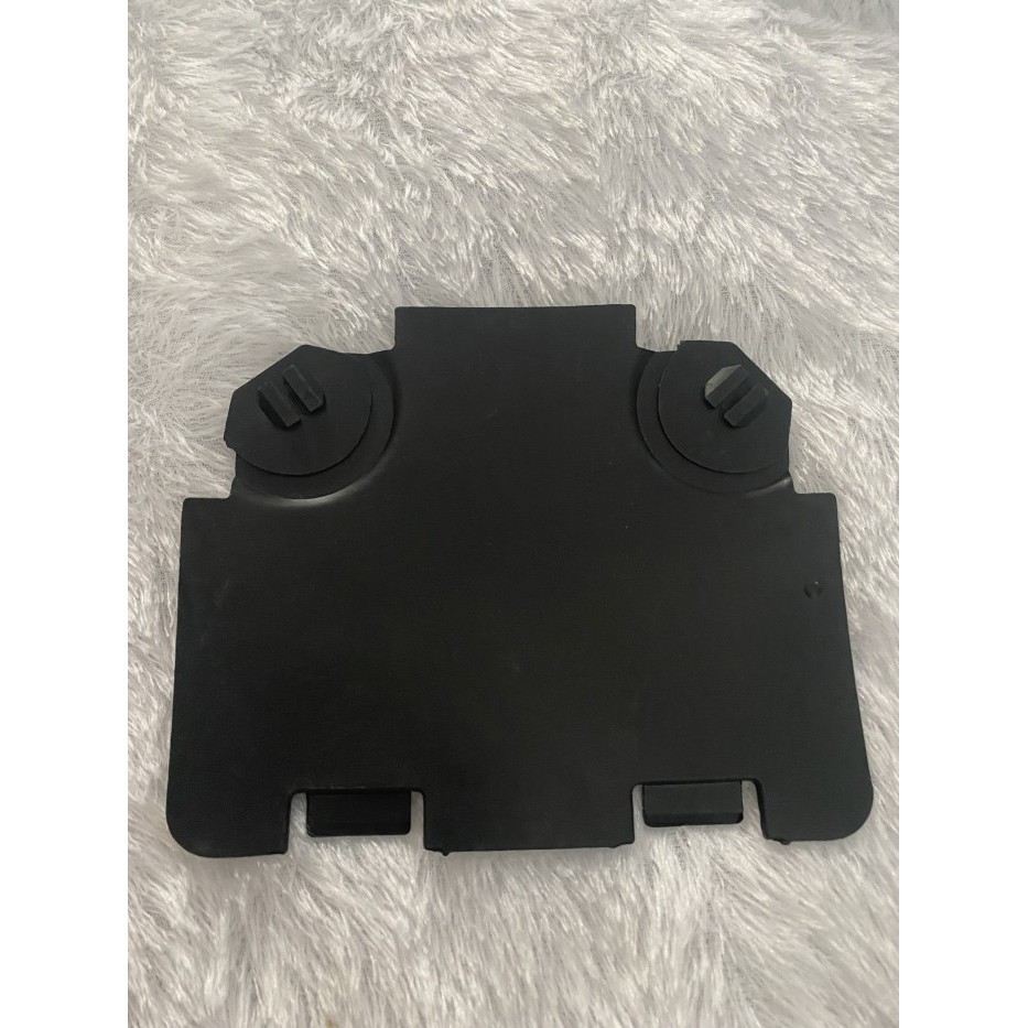 GB99 Cover Penutup Inner Fender Depan BMW E90 - Kanan