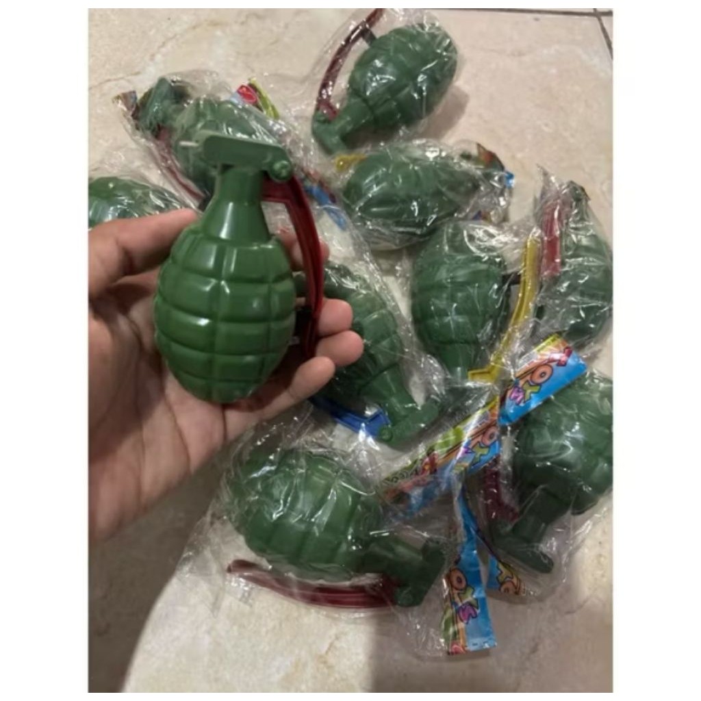 MAINAN GRANAT KAGET