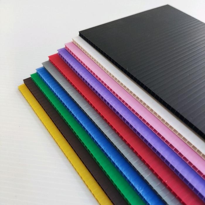 

Impraboard / Inpraboard / Infraboard 3mm 60 x 60 cm - Hitam