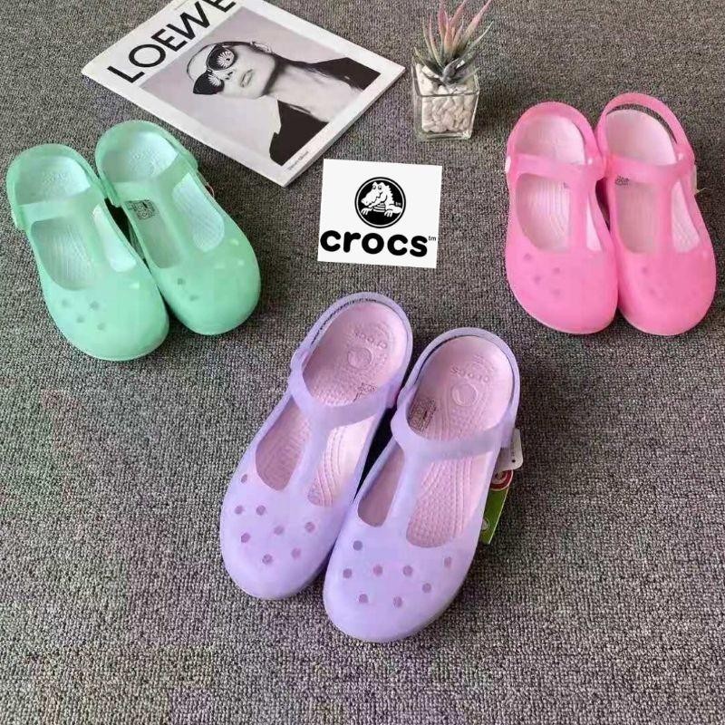 Sepatu Sandal Crocs Wanita Model Mary Jane