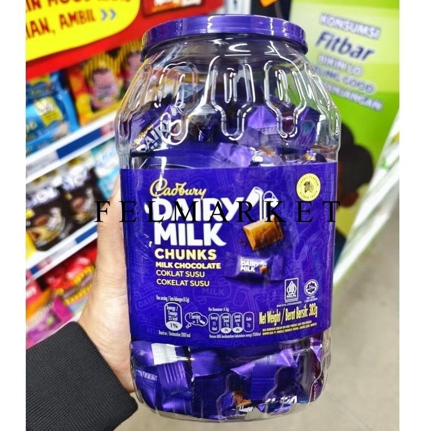

Coklat Cadbury Dairy Milk Chunks Milk Chocolate Mini / Cokelat Susu Cadbury / 382 gr