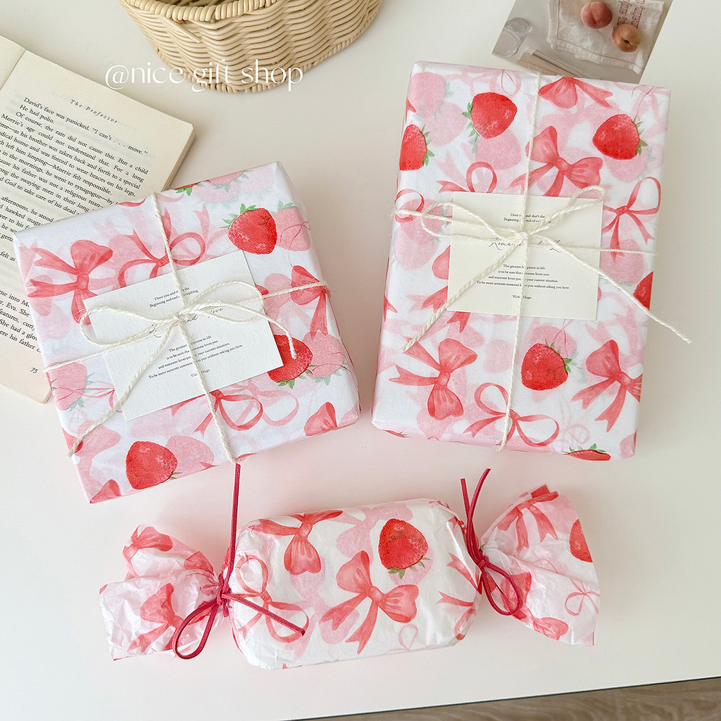 

10/20pcs Cute strawberry bow tissue paper Holiday gift wrapping paper Flower decorative paper The school season includes books