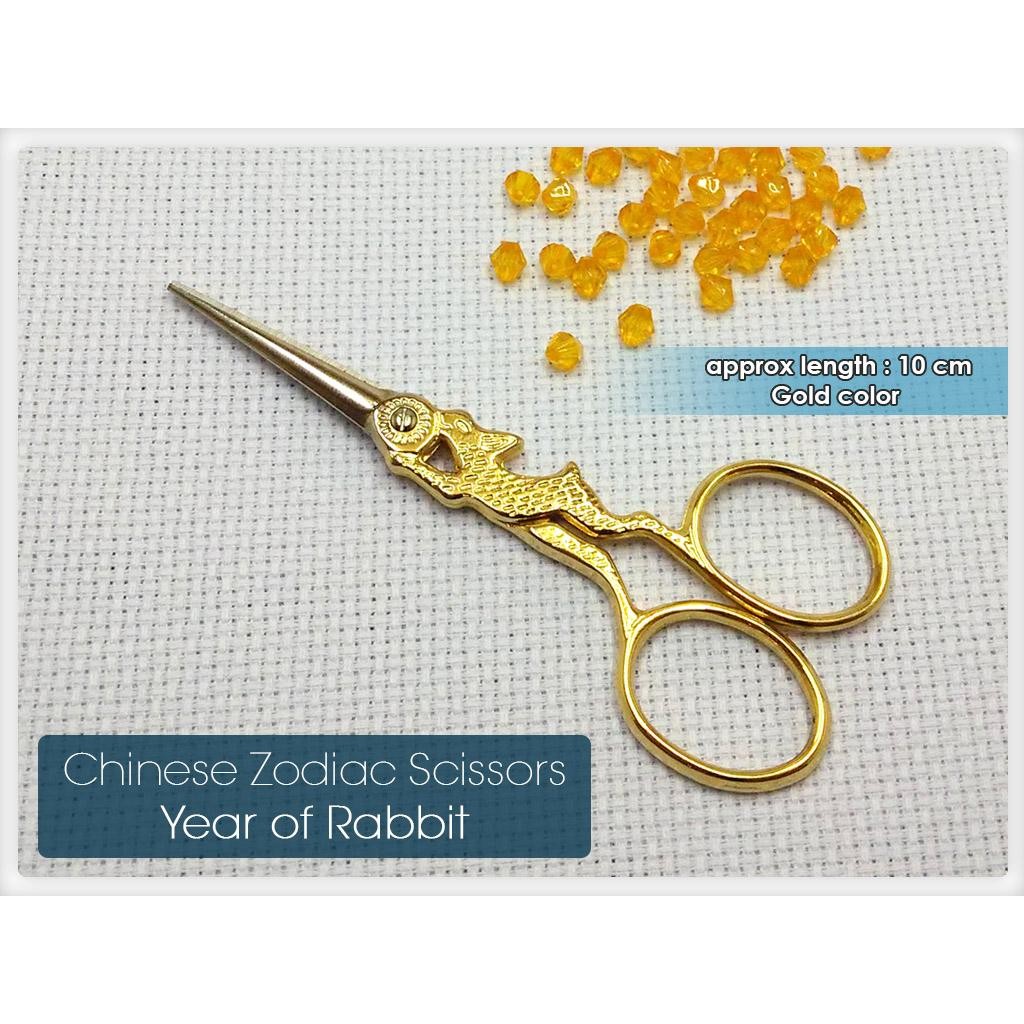 

Gunting Craft Fancy Unik Chinese Zodiac - Rabbit / Kelinci (Gold/Emas) Zodiak Cina