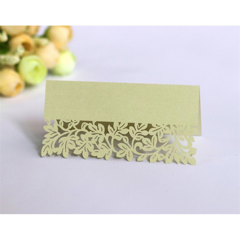 

25/50/100pcs Hot Sales Hollowed Out Leaves Card Laser Hollowed Out White Butterfly Table Card Wedding Banquet Decoration Card