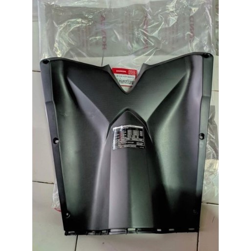 8114A-KZR-600ZB Cover Inner Lower Vario 125 Old
