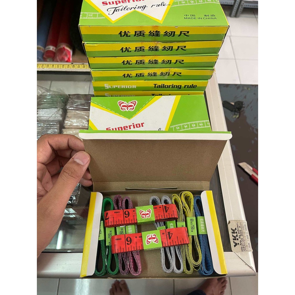 

Meteran Butterfly Besar 2 cm Superior | 150 cm | 1 Lusin
