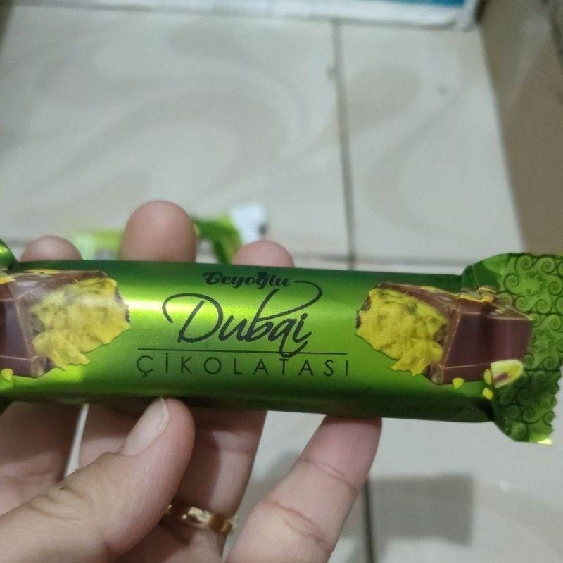 

dubai coklat asli dari Turki full pistachio
