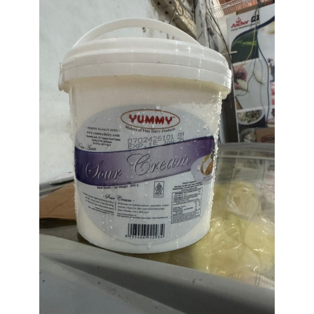 

Sour Cream Yummy - 950 Gram