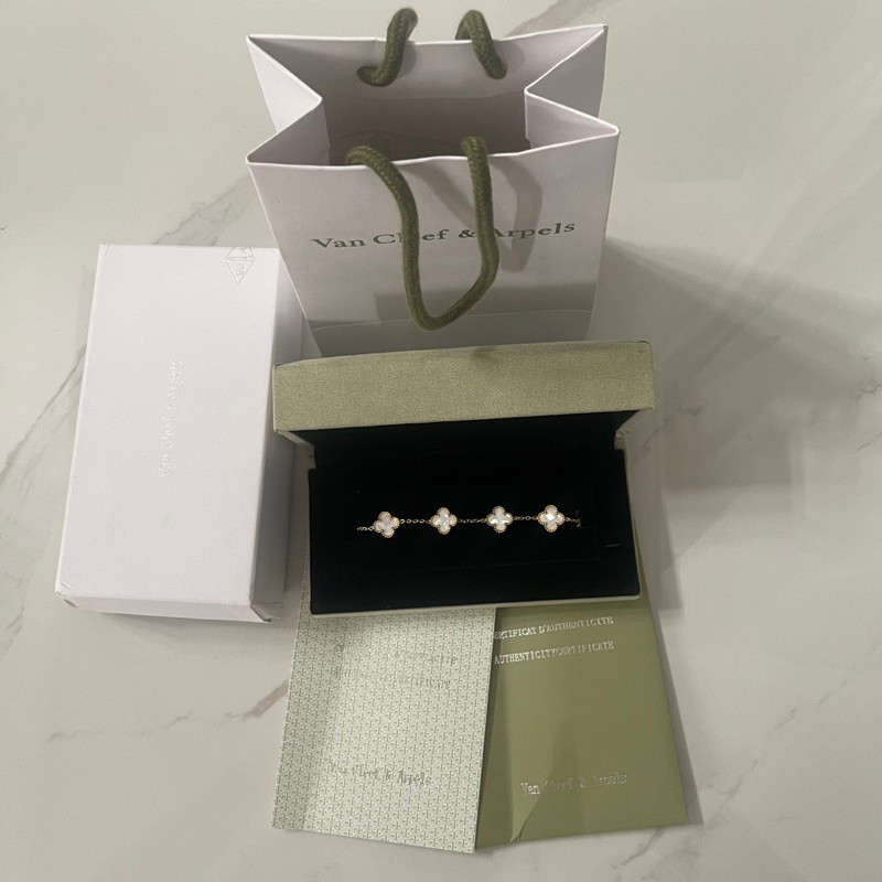 Bracelet VAN CLEEF & ARPELS / VCA Clover Emboss Vintage Fullset Box Certificate / Gelang Rantai Tang