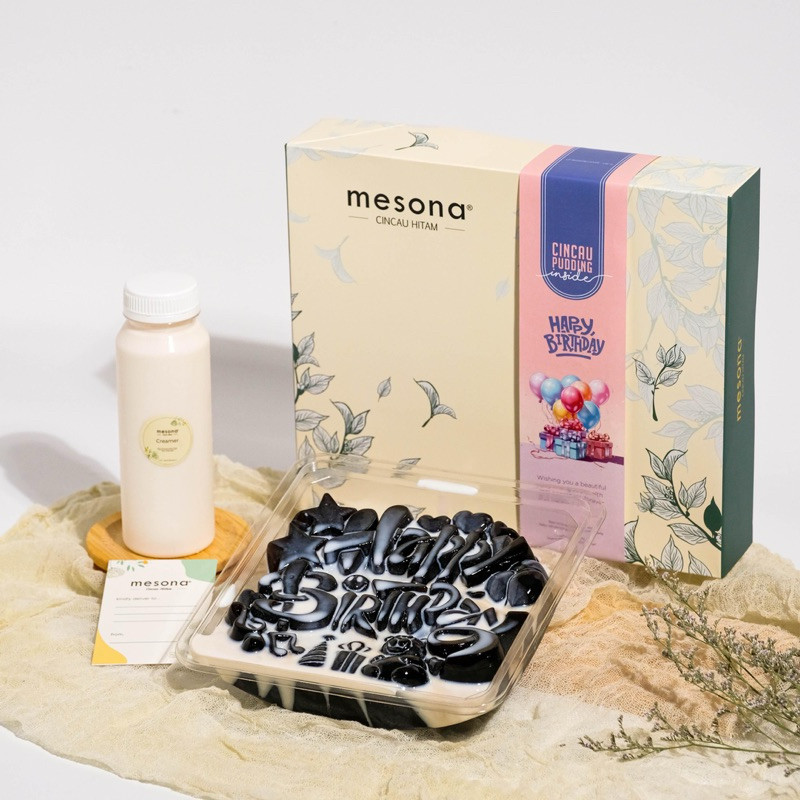 

Hampers Mesona Cincau Hitam Birthday Pudding (Dengan Box)