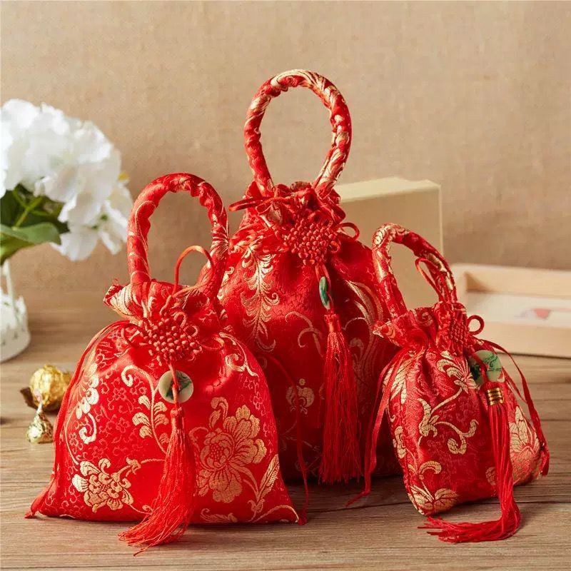 

Tas Kantong Serut Souvenir / Pouch Hampers untuk Imlek Sangjit Shuangxi Wedding warna Merah Premium Quality
