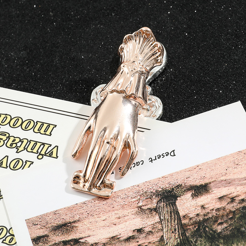 

Creative glossy hand book clip bookmark, suitable for students' writing, reading, school supplies, and office use.