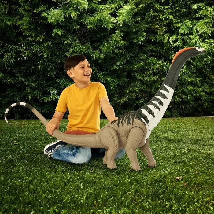 FIGUR KELAHIRAN KEMBALI JURASSIC WORLD TITANOSAURUS - ABU-ABU