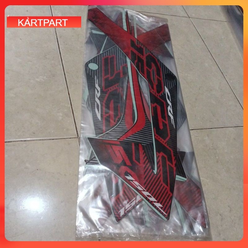 STRIPING STICKER LES BODY CRF 2022 HITAM LIS MERAH BAHAN ORIGINAL