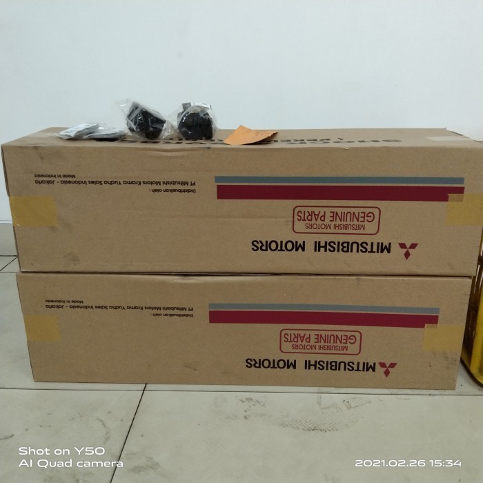 SHOCK ABSORBER DEPAN OUTLANDER SET - 4060A528 4060A527 BREAKER ORI