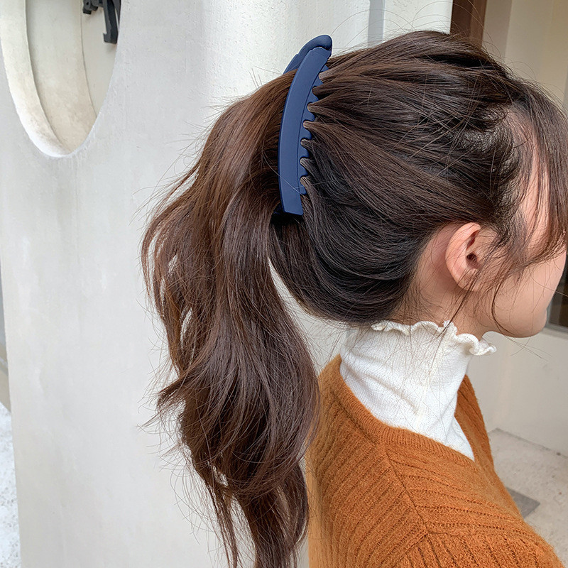 Town Shell - Croco Banana Korean Hair Claw / Jepitan Rambut Korea Pisang / Jepit Rambut Pisang Premi