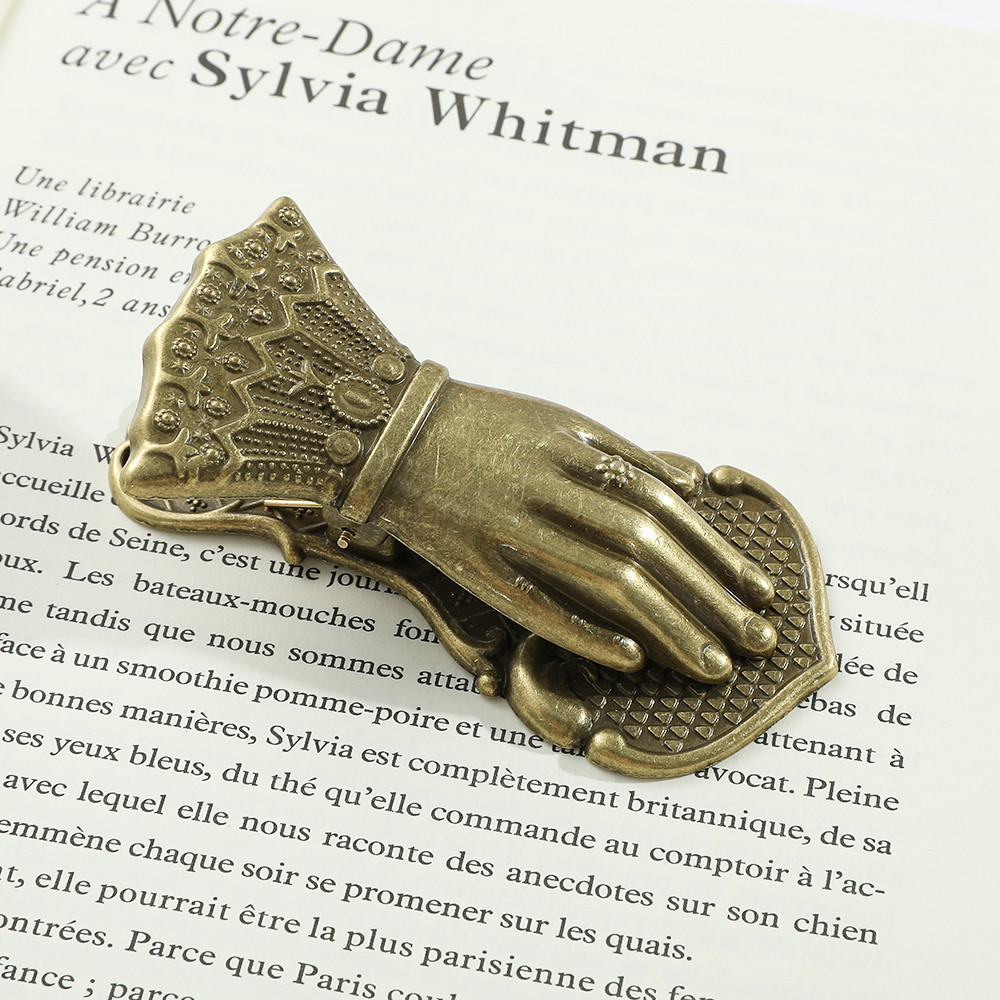 

1pc Vintage Metal Bookmarks Bronze Lucky Hand Book Clip Book Fans Ladies Gifts Men Girls Collectibles Birthday Gifts