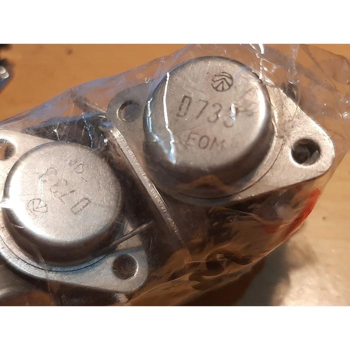 Part Transistor 2SD733 2SD 733 D733 D 733 SD733 SD 733 Sanyo NOS