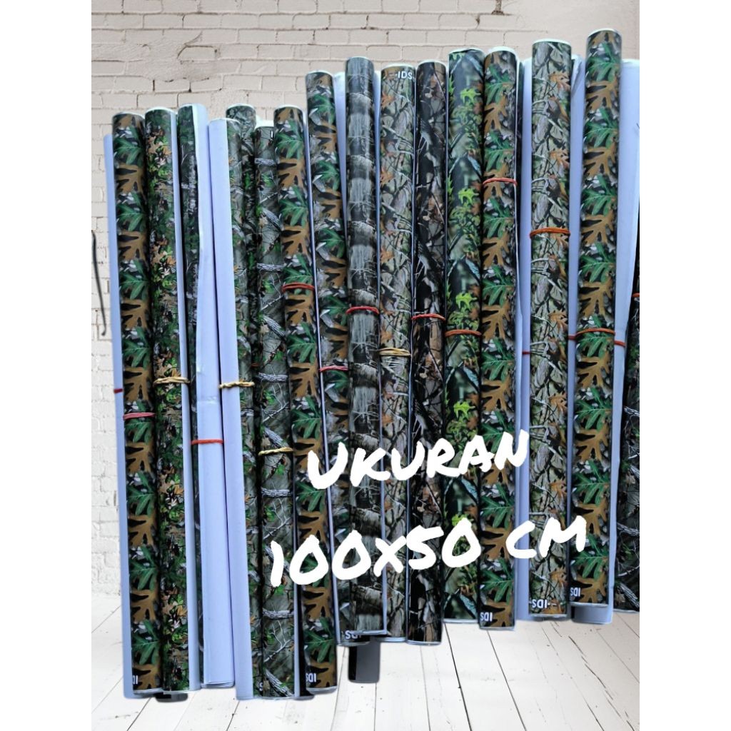 

Stiker camo Scotlet 100x50cm ukuran /SERBAGUNA
