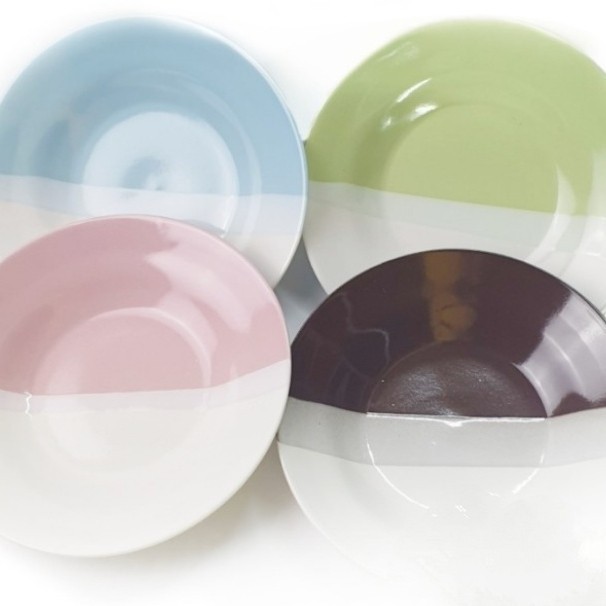 Piring Keramik 2 Warna / Piring 2 Tone / Piring Makan Cantik 22 cm