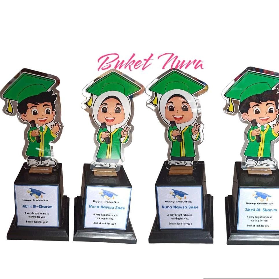 Piala Wisuda Akrilik Custom Murah / Piala Akrilik Wisuda / Piala Boneka Akrilik / Piala Wisuda Anak 