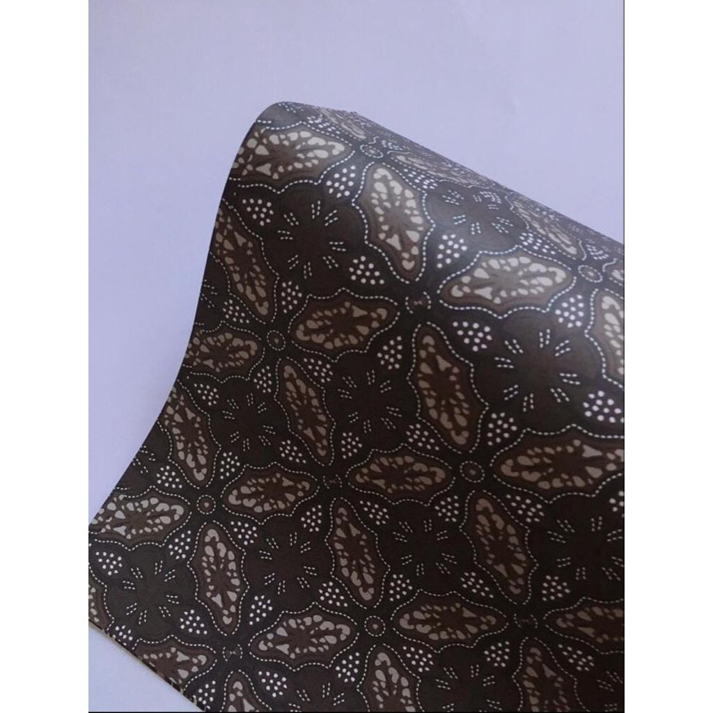 

Kertas Kado Batik Hitam