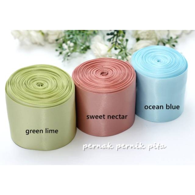 

PITA SATIN 2" (5CM) DOUBLE SIDE IMPORT HRG PERYARD (90CM)