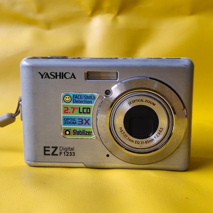 Yashica EZ F1233 Kamera Digicam