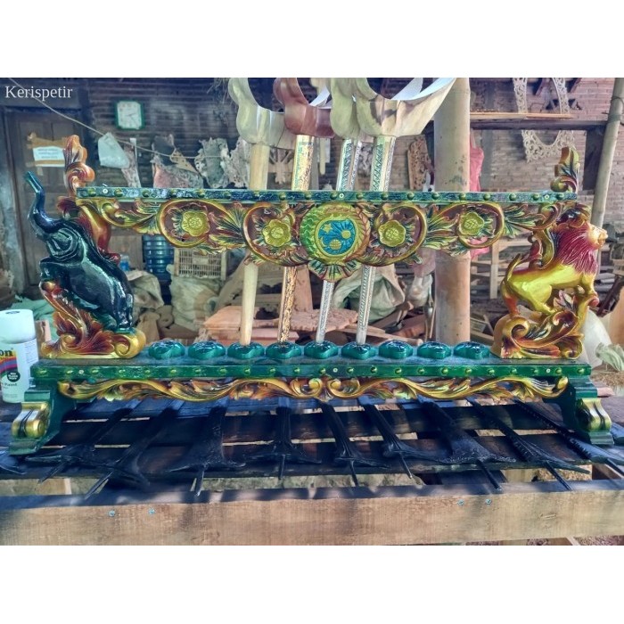 

jagrak keris isi 5 sunggingan bkn keris megantoro sengkelat kamarogan - mentah murah antik